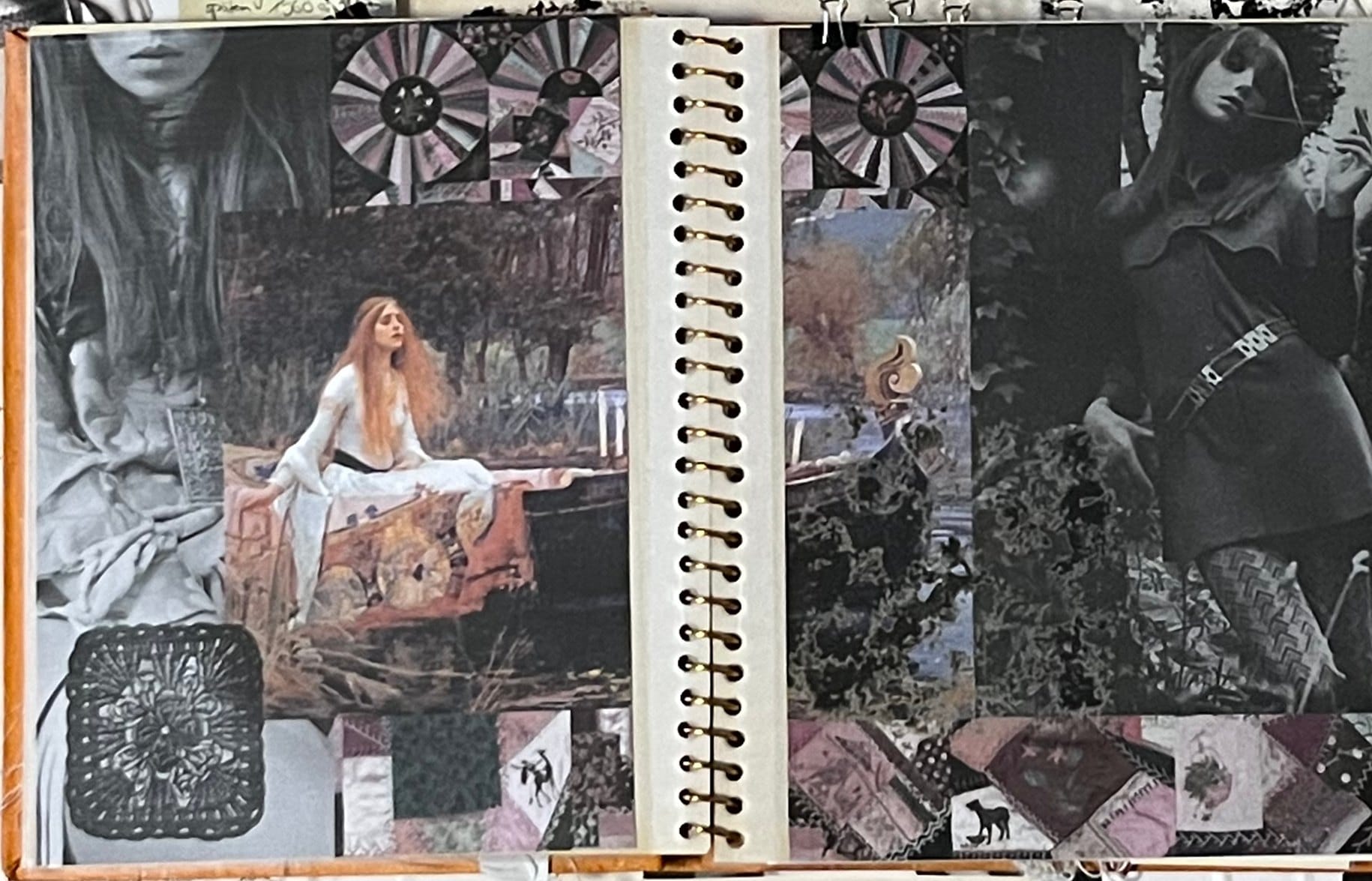 Moodboard im Skizzenbuch mit viktorianischen Gemälden, Schwarz-Weiß-Modefotos und einem gehäkelten Granny Square